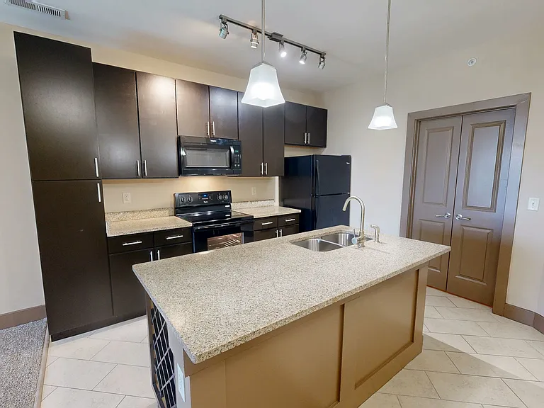 Latitude at Deerfield Crossing — Photo 39