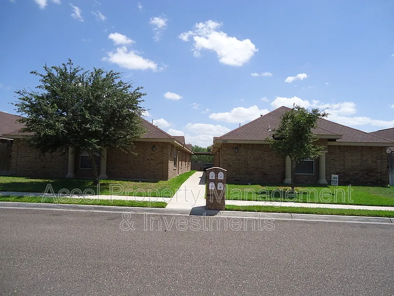 1304 E Quail St #D — Photo 1