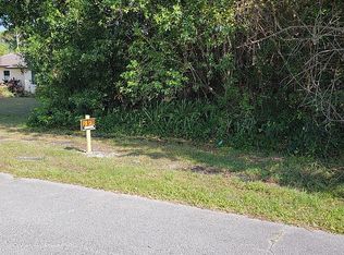 2482 SE Alfonso Ave, Port Saint Lucie, FL 34952