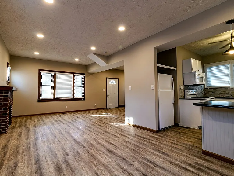 316 Ferguson Ct — Photo 5