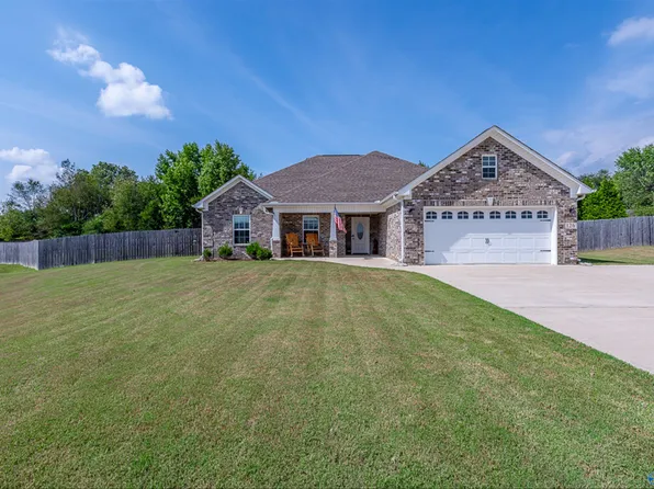 126 Azuba Ct, Hazel Green, AL 35750