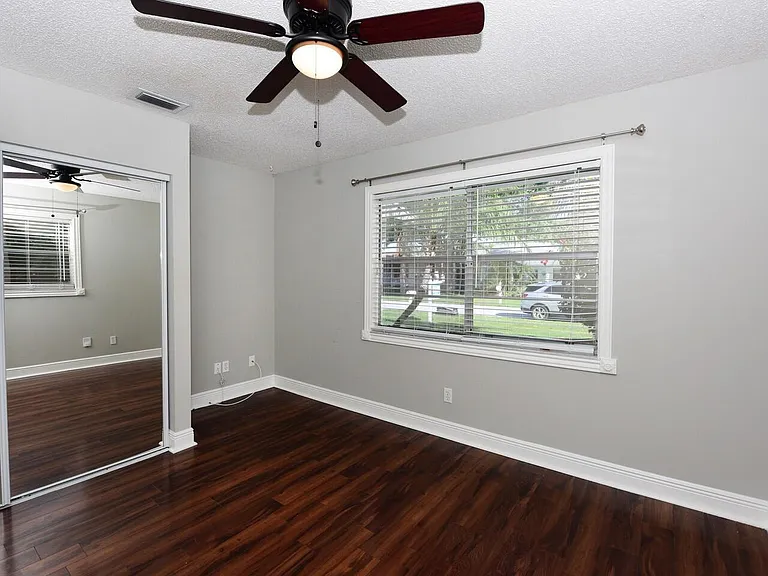 598 NE Maranta Terrado — Photo 16