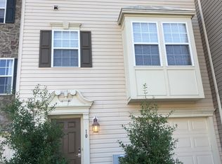10 Shoemaker Dr, Swedesboro, NJ 08085