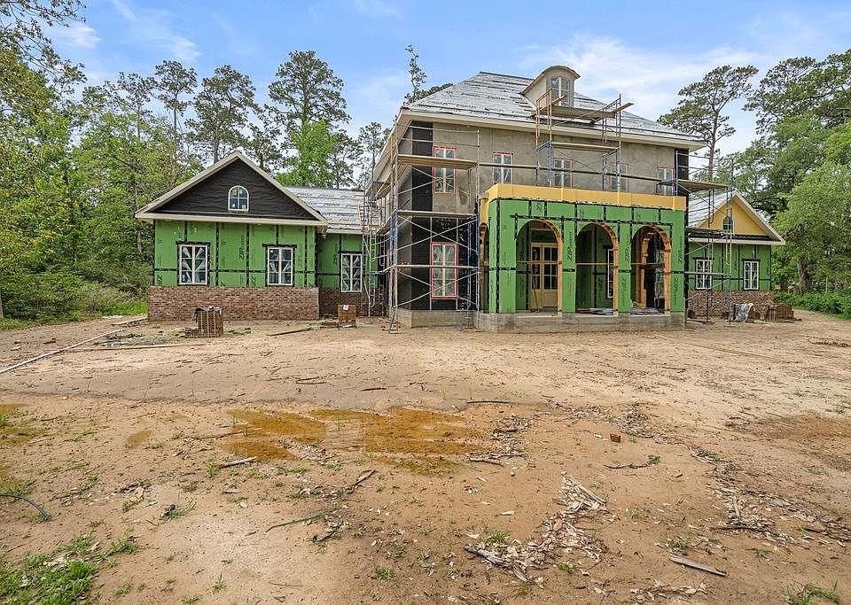 1st image of 30 Oaklawn Dr