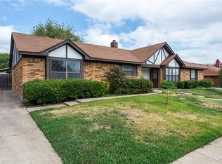 2333 Dalewood Ln, Bedford, TX 76022