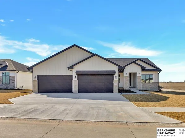 5510 N 212th Ave, Elkhorn, NE 68022