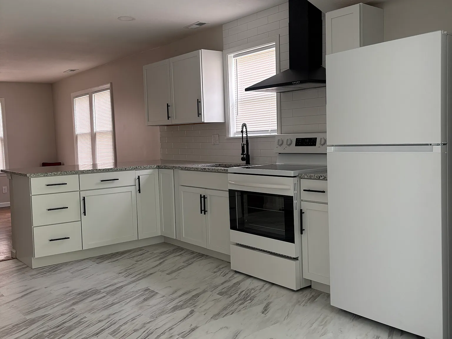 3 bed, 1092 sqft, $1,250 — Photo 3