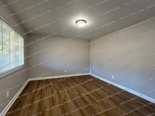6348 Beech Daly Rd, Taylor, MI 48180