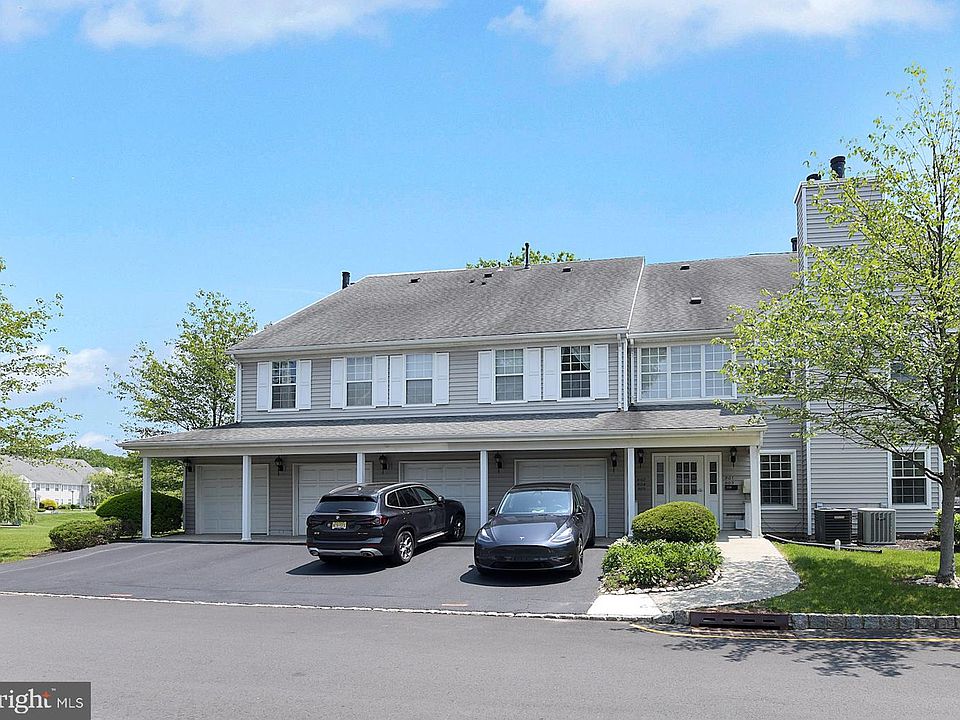 1st image of 802 Eagles Chase Dr