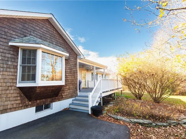 288 Mill Ln, Portsmouth, RI 02871