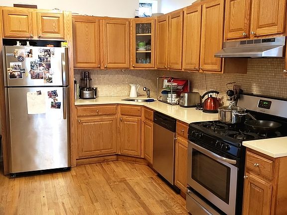 5th image of 501 12th St APT 1R