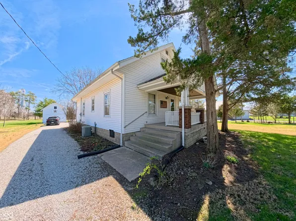 2942 S Miller St, Shelbyville, IN 46176