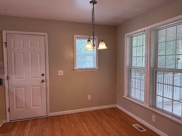 320 Springside Dr — Photo 15