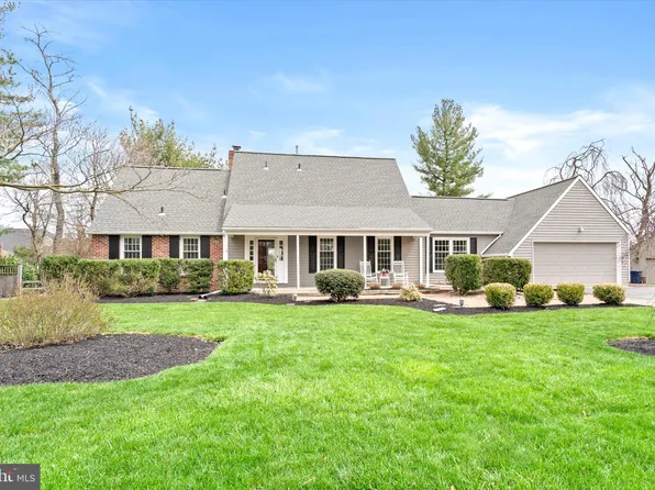 22 Abey Dr, Pennington, NJ 08534