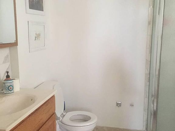2nd image of 2122 W Charleston St APT 2R