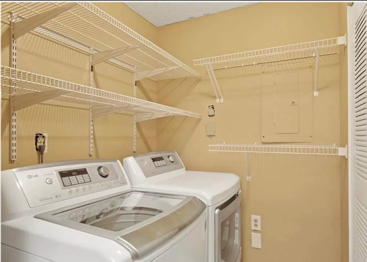 2 bed, 1100 sqft, $1,300 — Photo 4