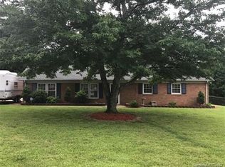 225 Enchanted Dr, Matthews, NC 28104