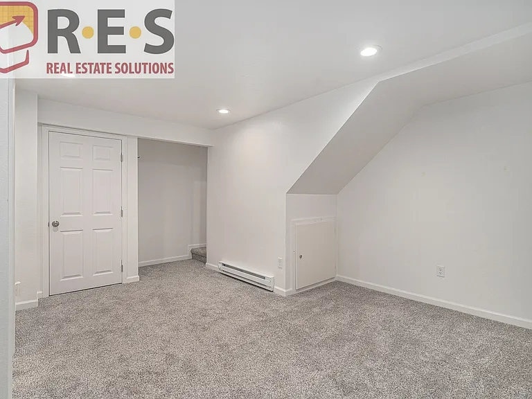 1254 Monarch Dr #B — Photo 9