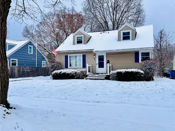 76 Edmonton Rd, Rochester, NY 14609