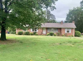 599 Briarcliff Dr, Woodruff, SC 29388