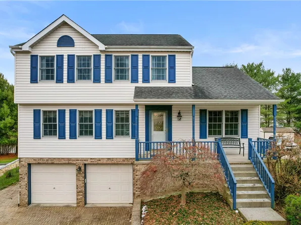 14 Autumnwood Ct, Pittsburgh, PA 15239