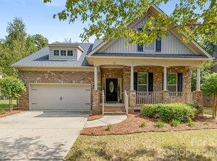 317 Windy Pine Dr, Lake Wylie, SC 29710