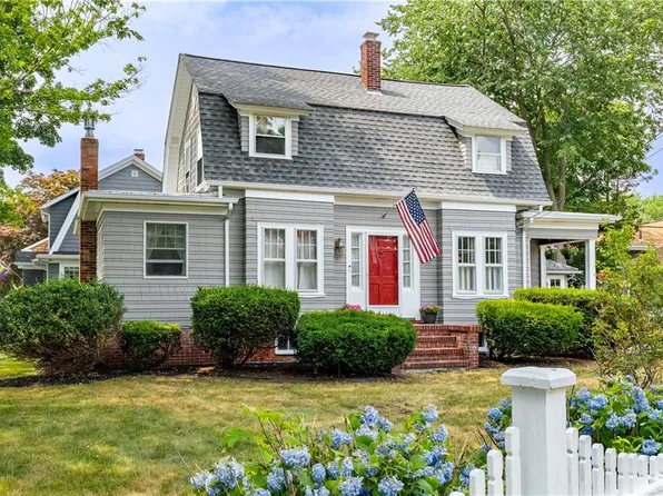 197 Wilson Ave, Rumford, RI 02916
