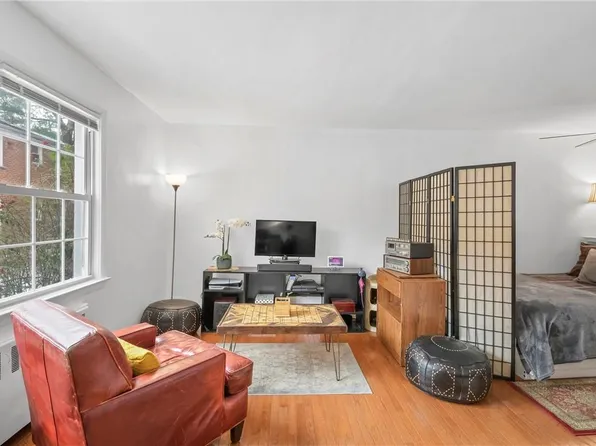 182 Pinewood Road #23, Hartsdale, NY 10530