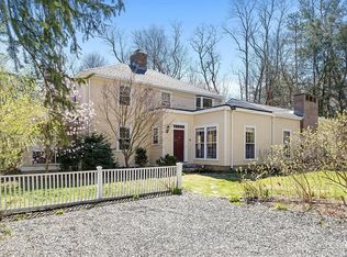 8 Upland Field Rd, Lincoln, MA 01773