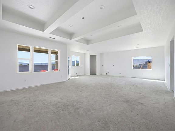 3rd image of 208 Scott Rd