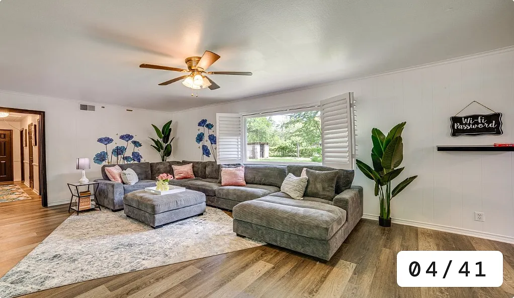 4 bed, 2800 sqft, $4,200 — Photo 1