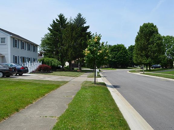 3rd image of 1093 Acillom Dr