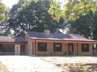 107 Valley Dr, Daleville, AL 36322