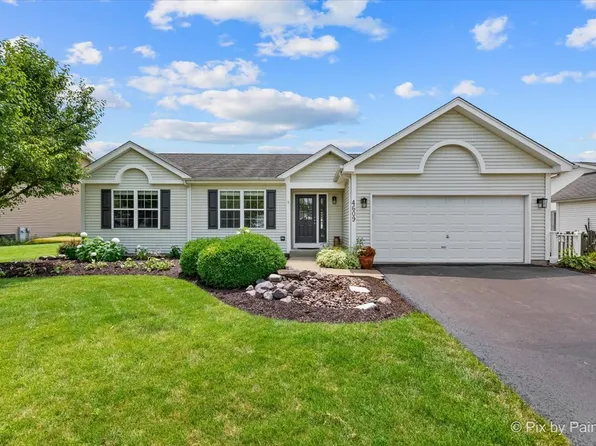 4609 Southhampton Dr, Island Lake, IL 60042