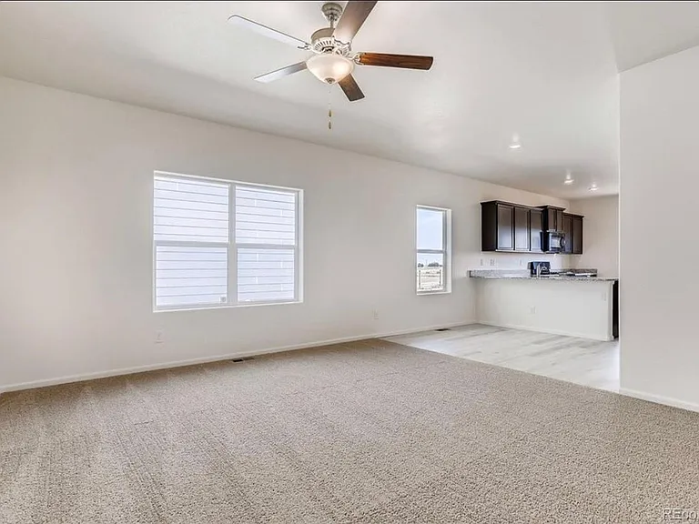 322 Maple St — Photo 11