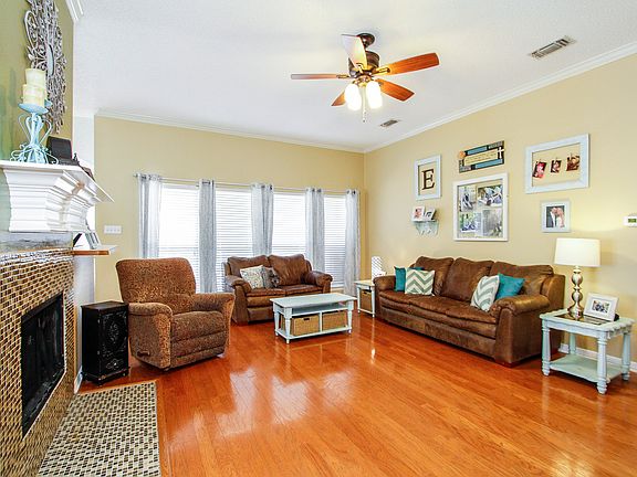 5th image of 7105 Ashworth Dr