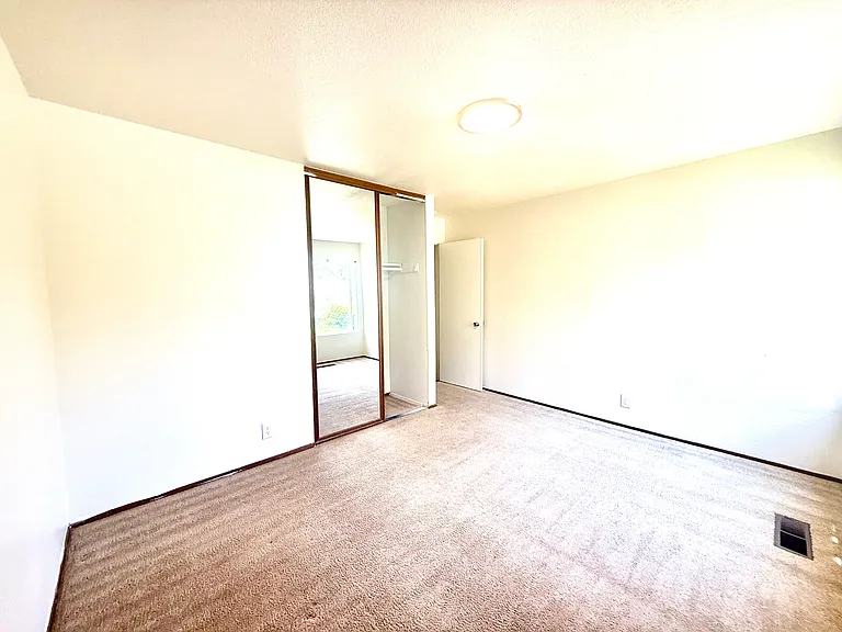 7325 Hagen Ct — Photo 22