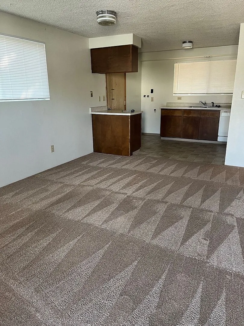 1245-1e - 1749 Siskiyou Blvd1-16 — Photo 2