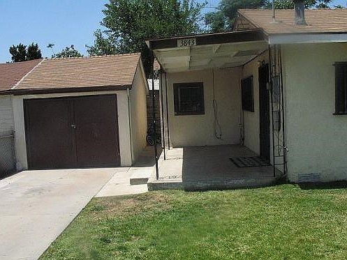 1st image of 3843 Vineland Ave