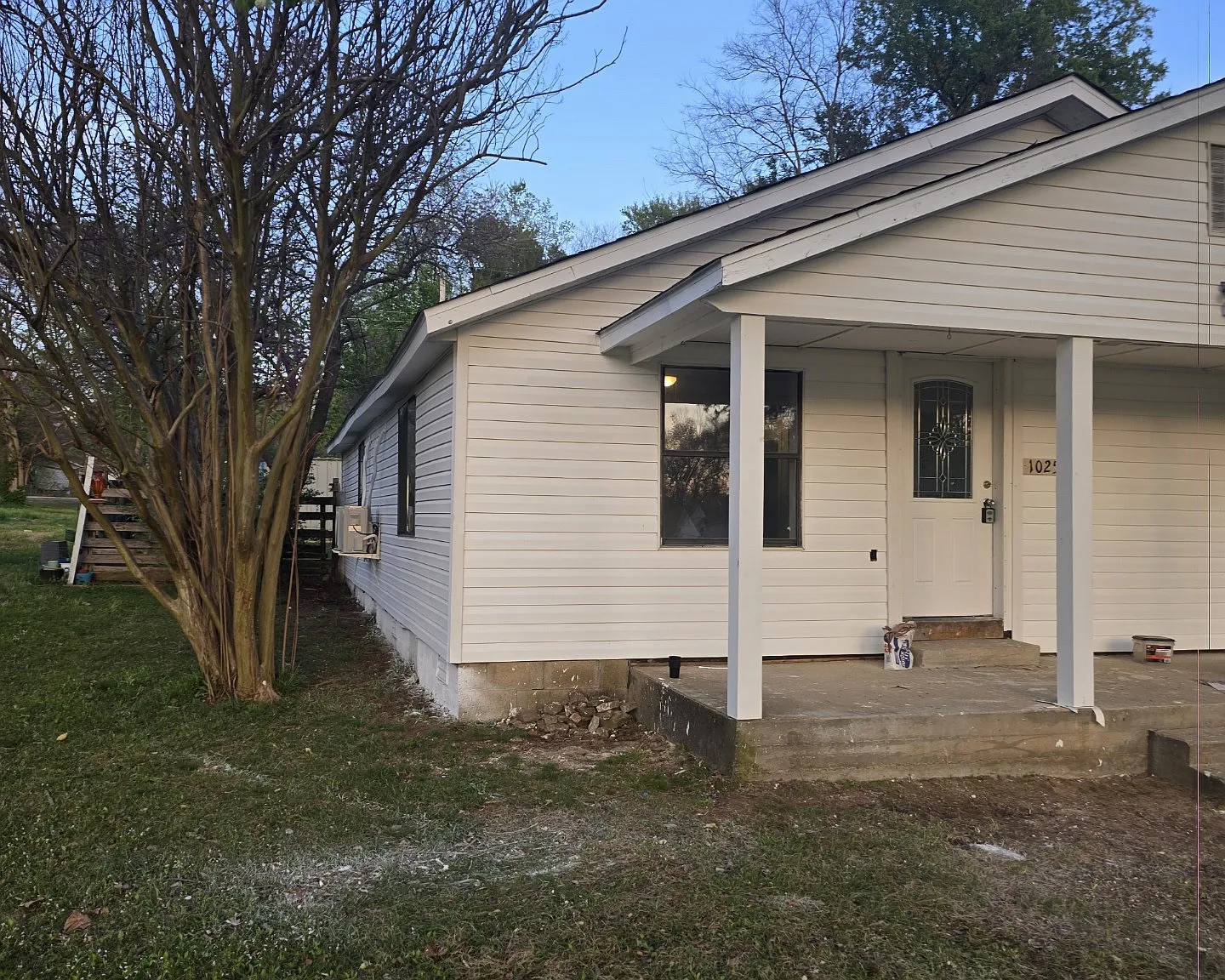 3 bed, $955 — Photo 2