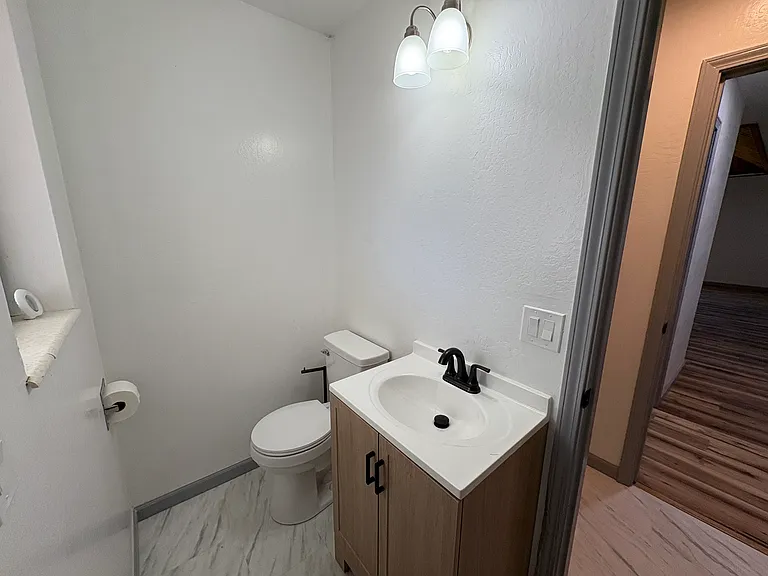 5070 Poplar Rd — Photo 11