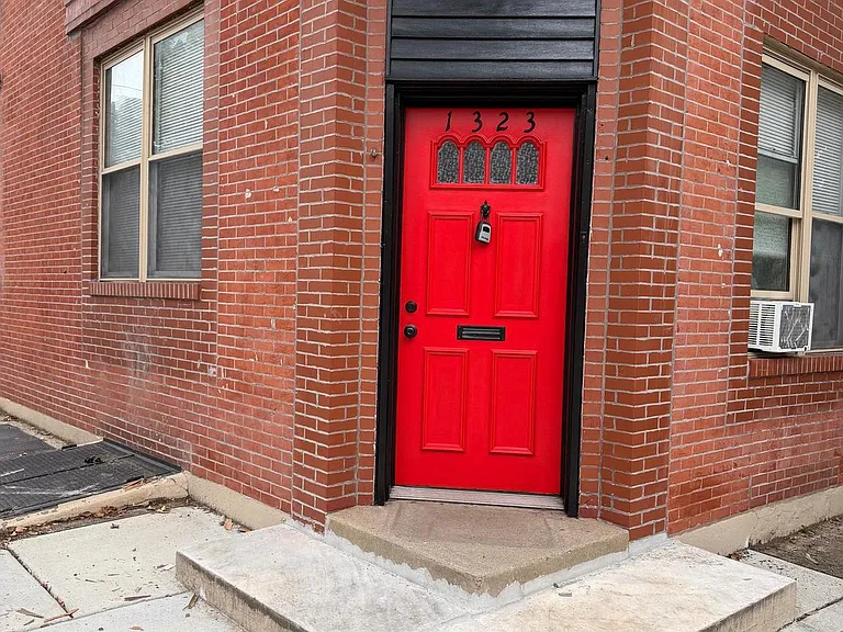 1323 Tasker St — Photo 5