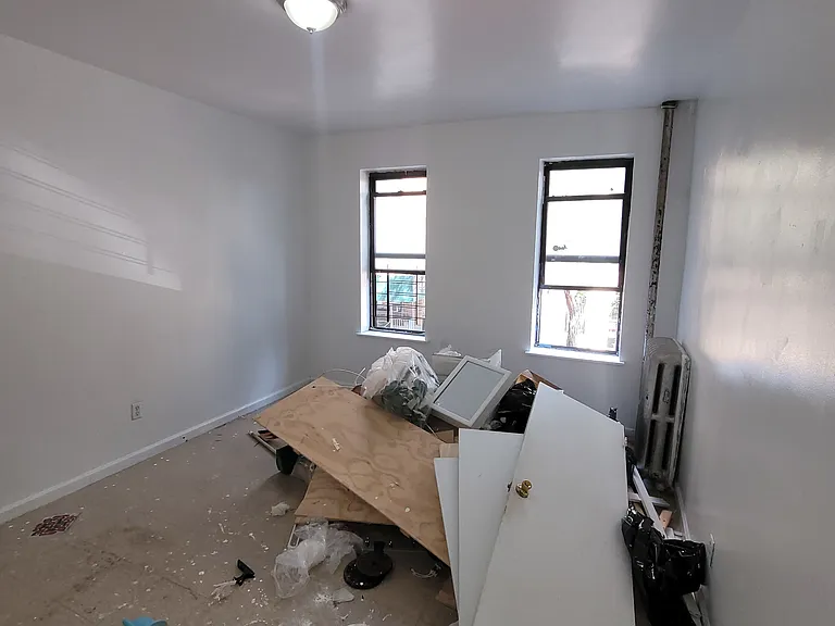 2387 Morris Ave #2A — Photo 5