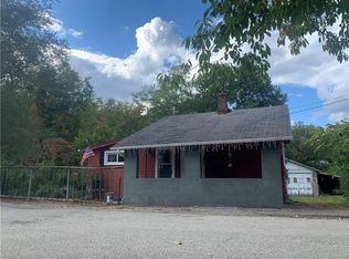 5 Walnut St, Avella, PA 15312