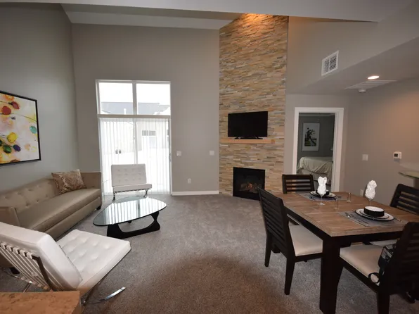 North Waldoch Drive, 5734 W Packard St #4e8b79277, Appleton, WI 54913