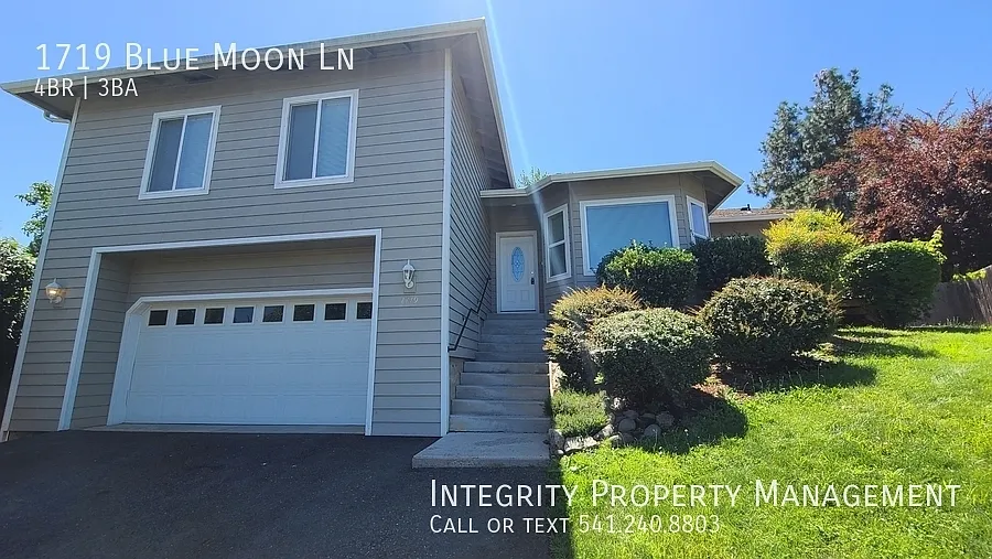 1719 Blue Moon Ln