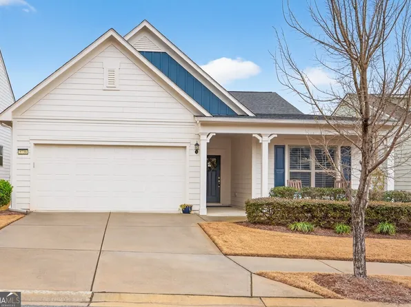 5736 Cypress Bluff Ln, Hoschton, GA 30548