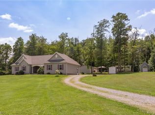 3368 Schotten Rd, Hubbard, OH 44425