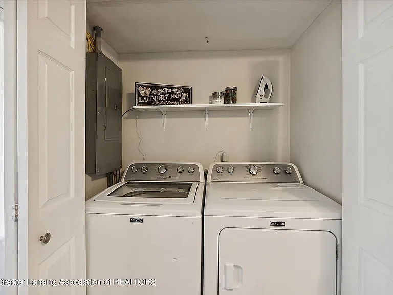 5953 Okemos Rd — Photo 13