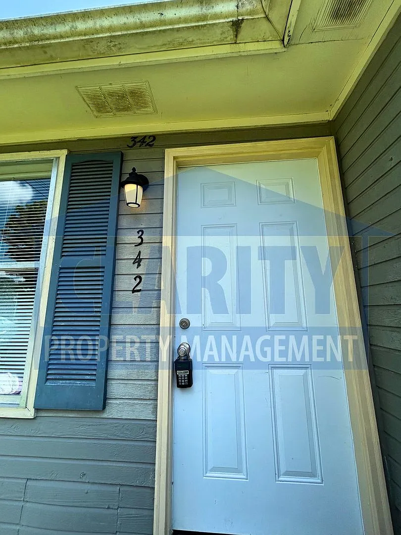 330-342 TN Nursery Rd — Photo 2